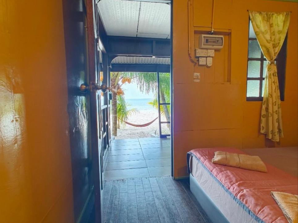 Rainbow Tioman Cottage Kampong Juara Exterior photo