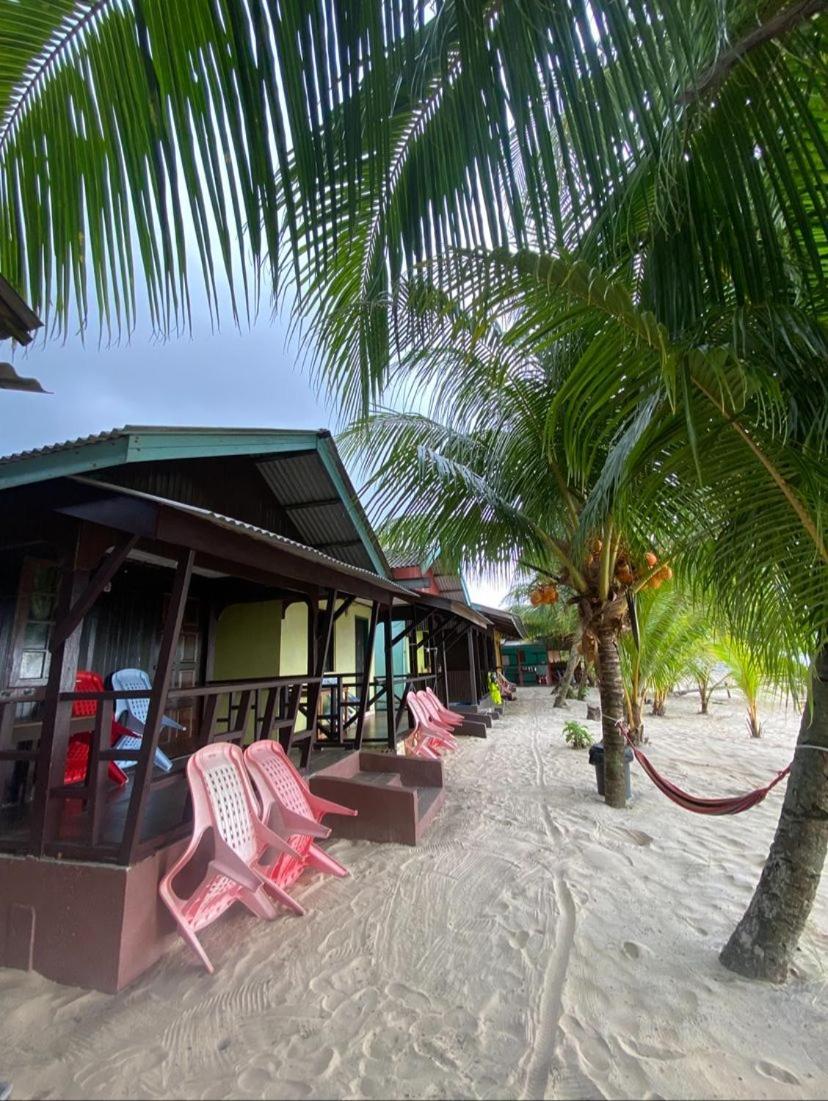 Rainbow Tioman Cottage Kampong Juara Exterior photo