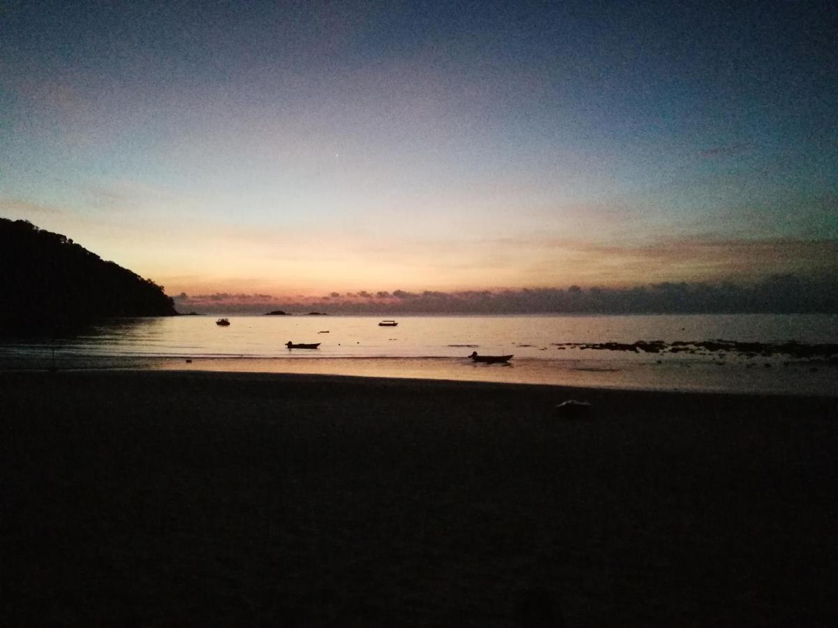 Rainbow Tioman Cottage Kampong Juara Exterior photo