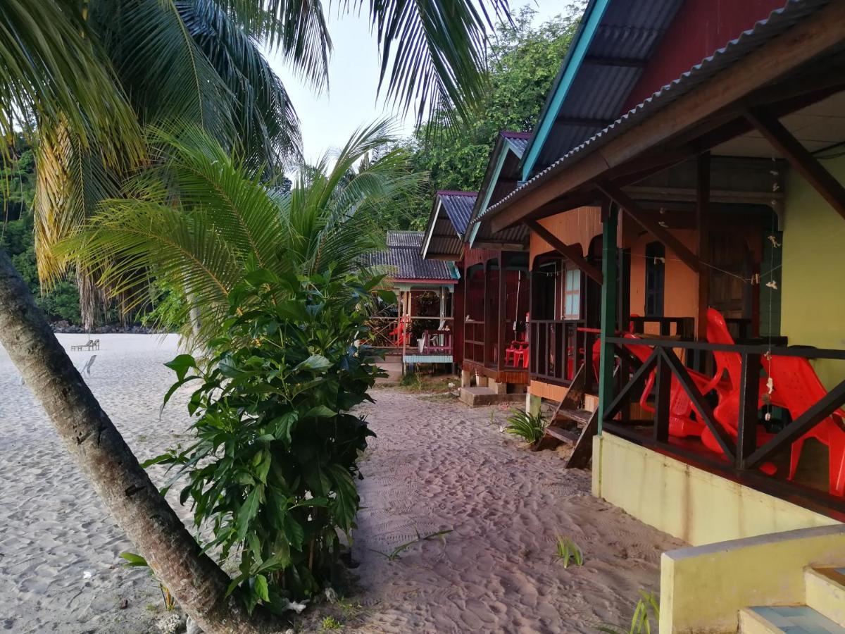 Rainbow Tioman Cottage Kampong Juara Exterior photo
